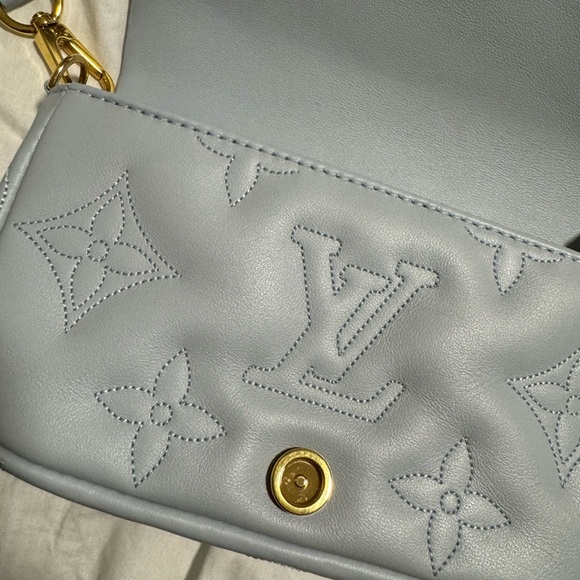 Louis Vuitton - Wallet On Strap Bubblegram - Picture 6 of 13